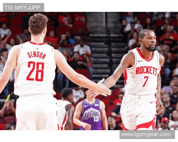 2007年NBA季后赛火箭与爵士第七场激战回顾与精彩瞬间分析 2007年NBA季后赛火箭与爵士第七场激战回顾与精彩瞬间分析